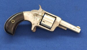 An antique American Nickel Plated VOLUNTEER Suicide special 5 shot single action 32 rimfire Revolver. Length 17cm. In very good condition. Price 425 euro.