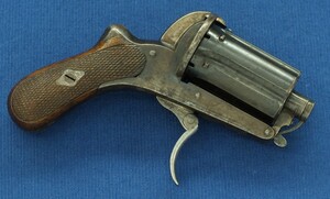 An antique Belgian 6 shot Pinfire Pepperbox by August Francotte A Liege. SN77. Caliber 7mm. Length 14cm. In very good condition. Price 775 euro.
