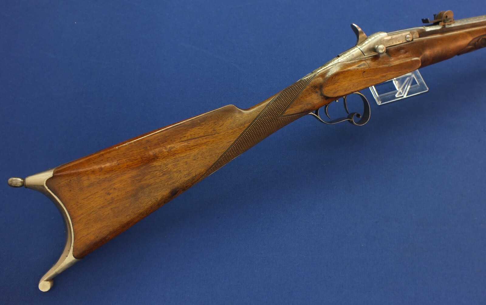 An antique Belgian engraved Flobert Rifle. Caliber 6mm rimfire. Length 103cm. In very good condition. Price 595 euro.