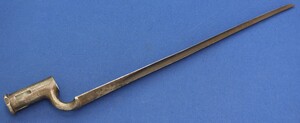 An antique British Pattern 1838-39 Brown Bess Bayonet with Hanoverian Catch. Length 50cm. In very good condition. Price 125 euro.