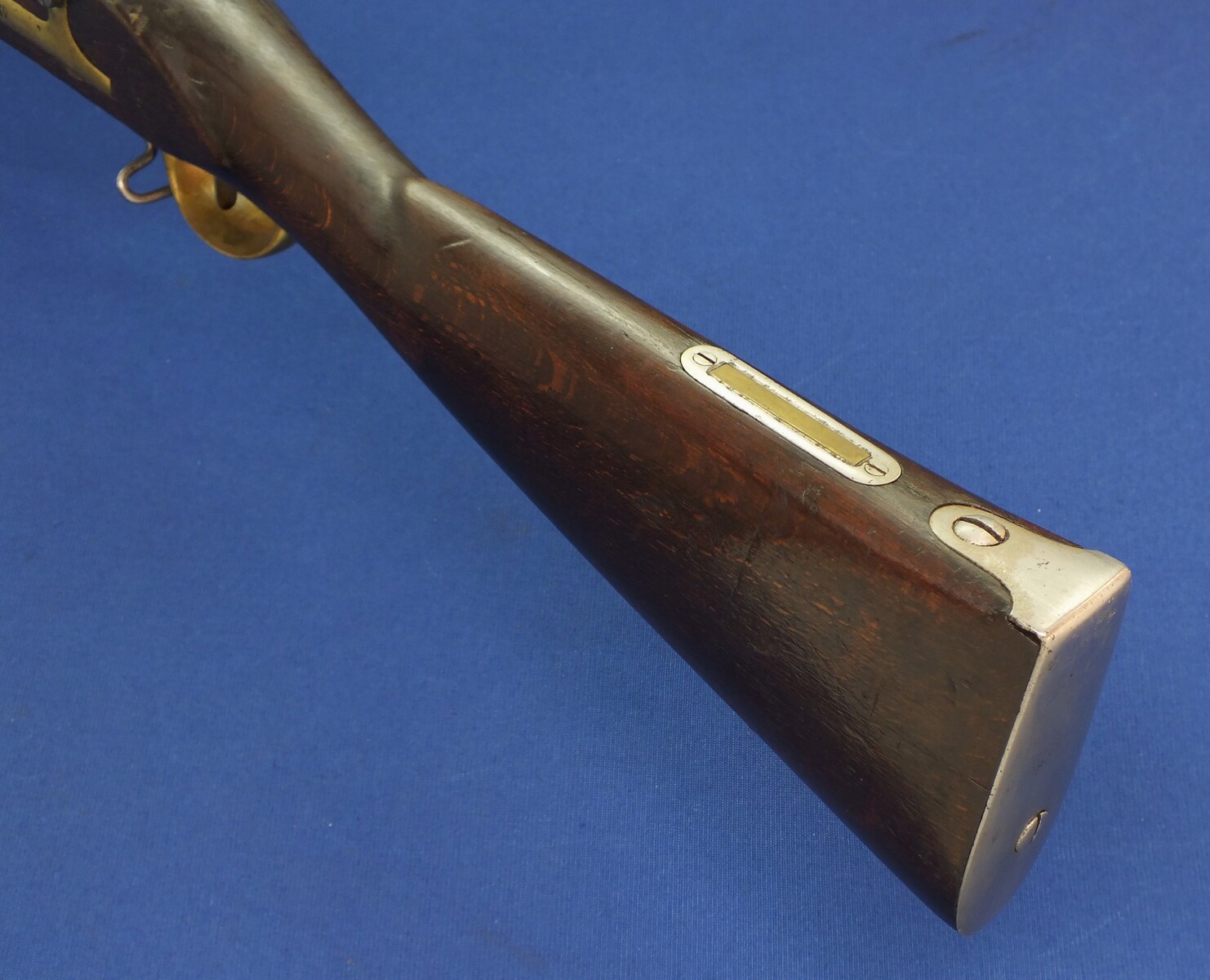 An antique Danish Minié-Rifle Converted from Model 1828 in 1846 to Percussion. Caliber 17,8mm Rifled(minié) 104cm Barrel, length 143cm. In very good condition. Price 1.250 euro.