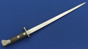 An antique Dutch Bayonet for Mannlicher 1895 rifle, lenght 46,5 cm. SN 830. In very good condition. 