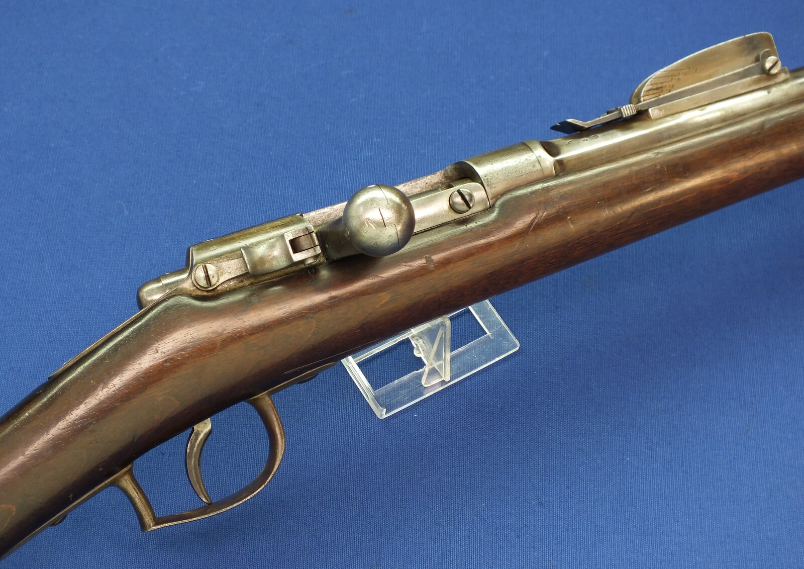 An antique Dutch Beaumont Model 1871-79 infantry Rifle by P.Stevens Maastricht. Caliber 11x50R. Length 133cm. In very good condition. Price 1.850 euro.