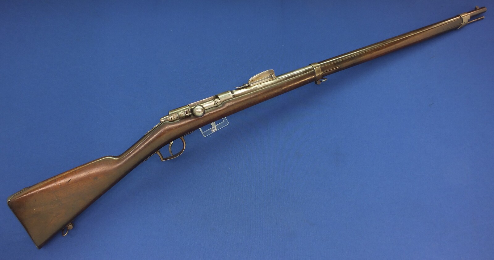 An antique Dutch Beaumont Model 1871-79 infantry Rifle by P.Stevens Maastricht. Caliber 11x50R. Length 133cm. In very good condition. Price 1.850 euro.