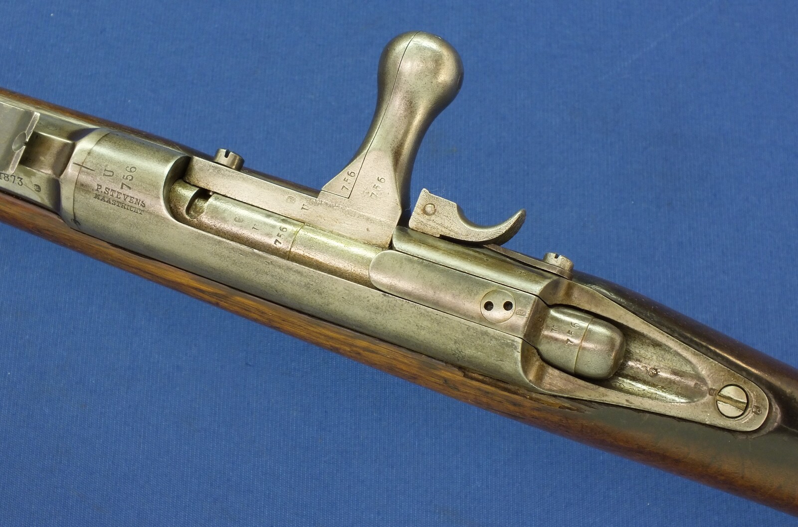 An antique Dutch Beaumont Model 1871-79 infantry Rifle by P.Stevens Maastricht. Caliber 11x50R. Length 133cm. In very good condition. Price 1.850 euro.