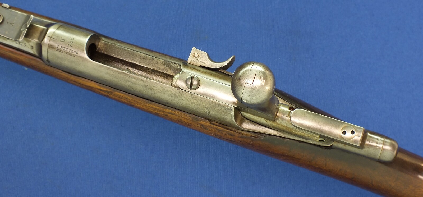 An antique Dutch Beaumont Model 1871-79 infantry Rifle by P.Stevens Maastricht. Caliber 11x50R. Length 133cm. In very good condition. Price 1.850 euro.