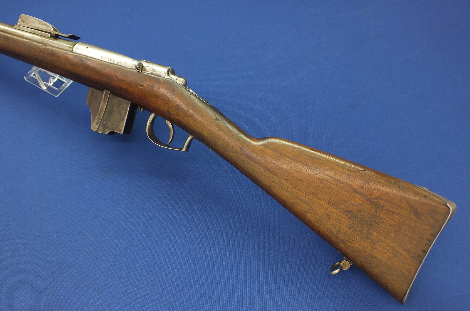 An antique Dutch Beaumont Vitali Model 1871/88 Rifle by P. Stevens Maastricht, caliber 11 mm, length 133 cm, in very good condition. Price 1.450 euro