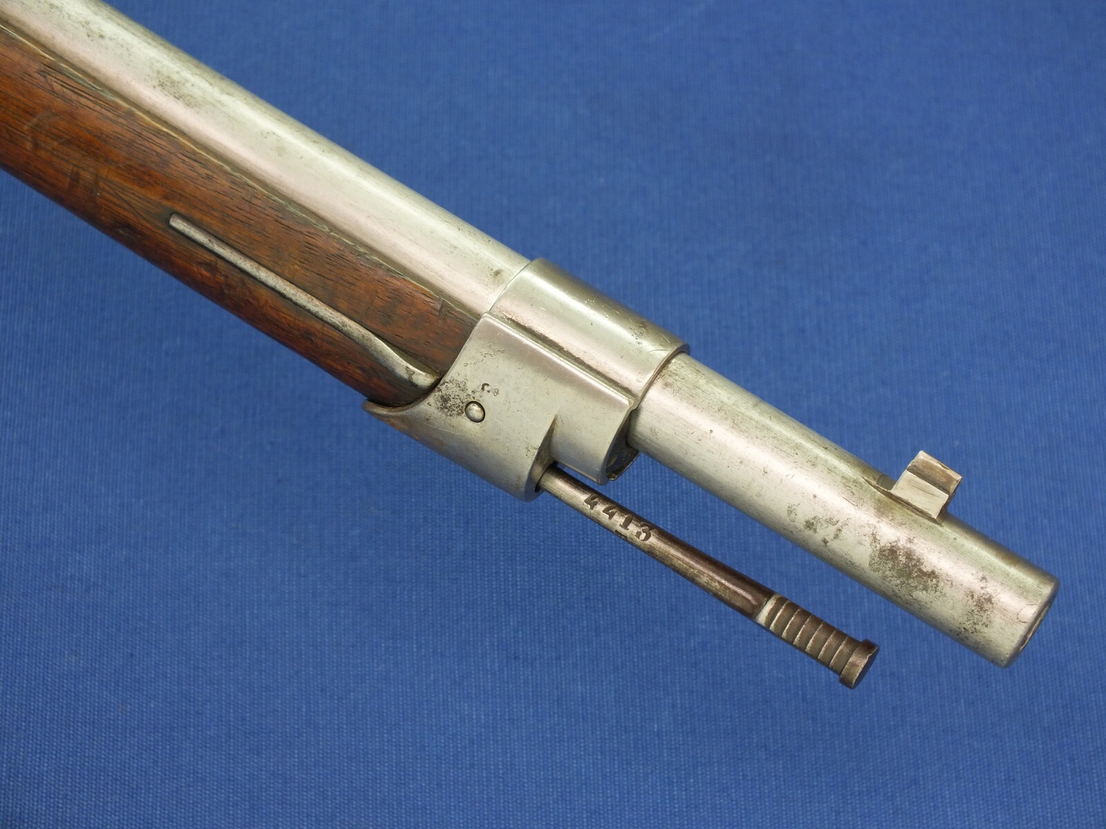 An antique Dutch Beaumont Vitali Model 1871/88 Rifle by P. Stevens Maastricht, caliber 11 mm, length 133 cm, in very good condition. Price 1.450 euro