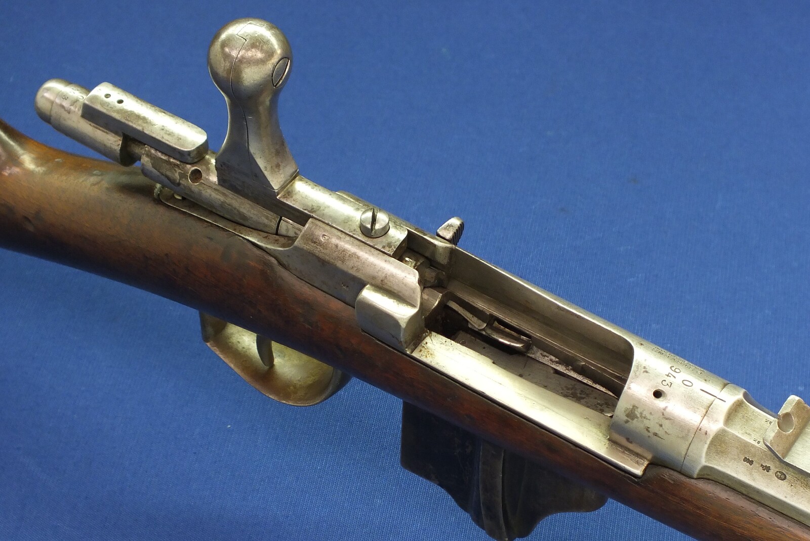 An antique Dutch Beaumont Vitali Model 1871/88 Rifle by P. Stevens Maastricht, caliber 11 mm, length 133 cm, in very good condition. Price 1.450 euro