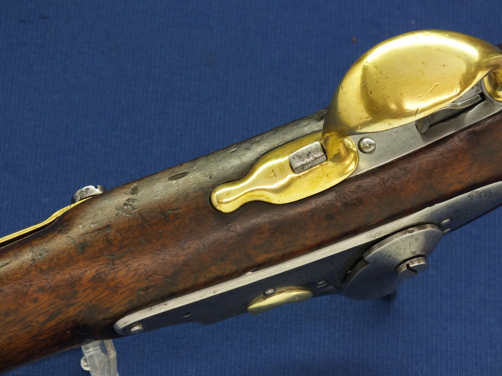 An antique Dutch Military Model 1820 Cavalry percussion Pistol. Caliber 17 mm, length 38 cm. In very good condition. Price 2.250 euro