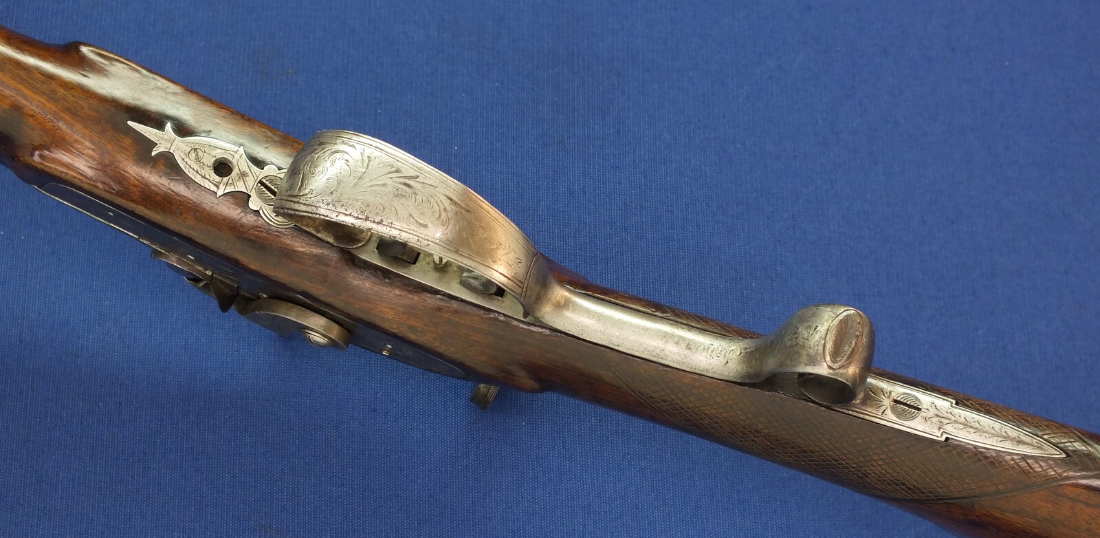 An antique English Target Percussion rifle with set-triggers. Lock Signed: Colling (William, Hexham, Northumb) Circa 1850. 30 inch octagon barrel. Caliber 10mm. Length 120cm. In very good condition. Price 750 euro