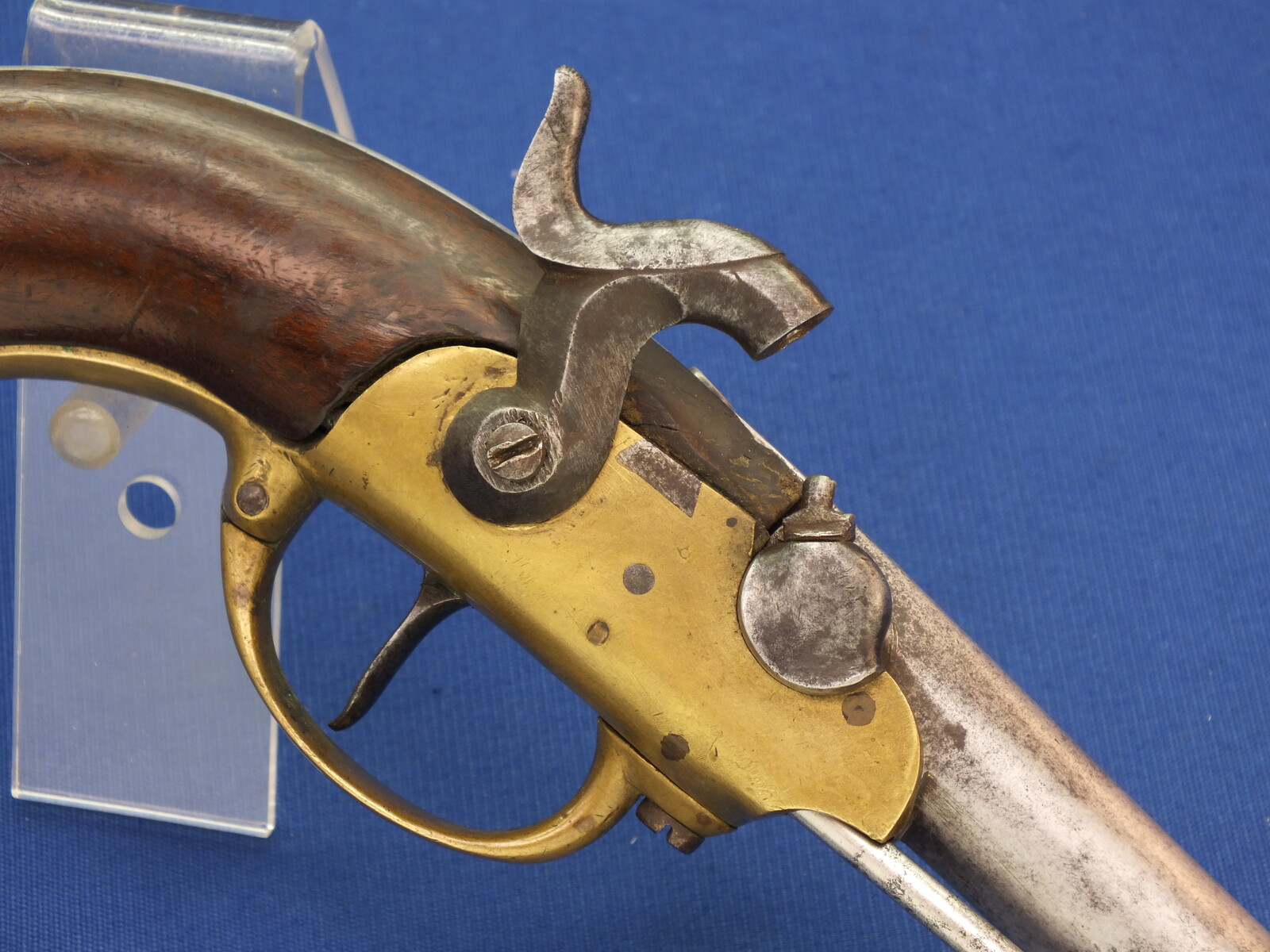 An antique French Converted Model 1777 Percussion Pistol, caliber 18 mm, length 35 cm, in very good condition. Price 575 euro