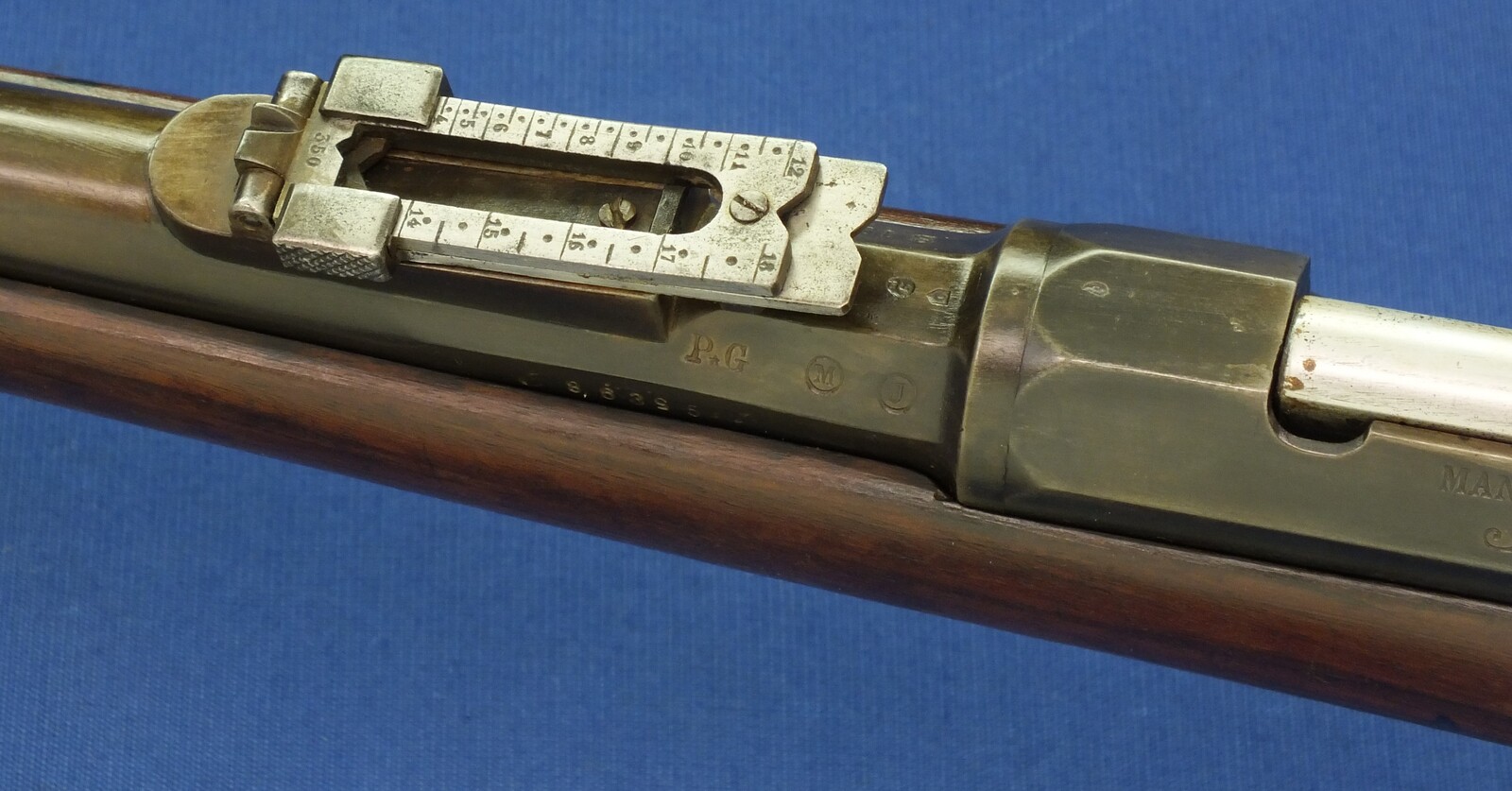 An antique French Gras Infantry Rifle Model 1874, signed Manufacture D'Armes St. Etienne Mle 1874, caliber 11 X 59R Gras, length 131 cm. in very good condition. Price 1.500 euro.