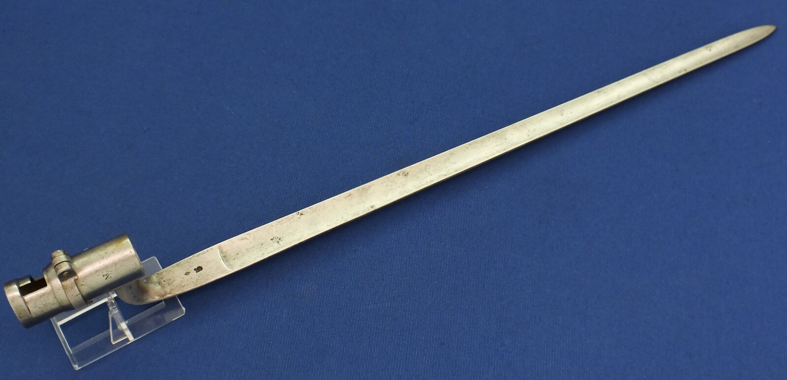 An antique French socket bayonet Model 1847 for 1842-53-54-57 Musket. Length 53cm. In very good condition. Price 175 euro.