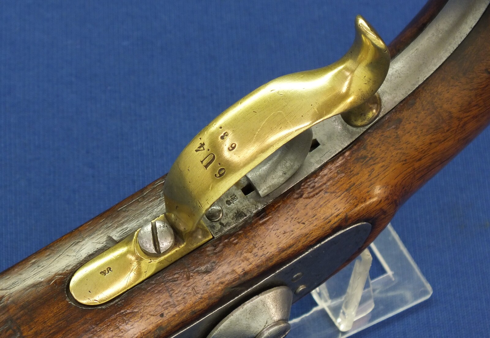 An antique German Prussian Model 1850 Cavalry percussion Pistol, lock marked SUHL V.C.S. Caliber 15mm, length 39cm. In good/very good condition. Price 1.450 euro.