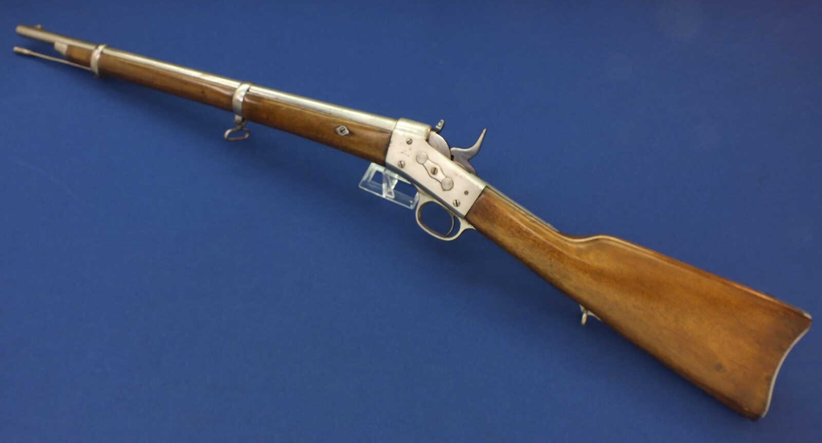 An antique Probably Spanish/Cuban Remington Rolling block Short Rifle. Caliber 12mm centerfire. 60cm Barrel, length 99cm. In good/very good condition. Price 495 euro