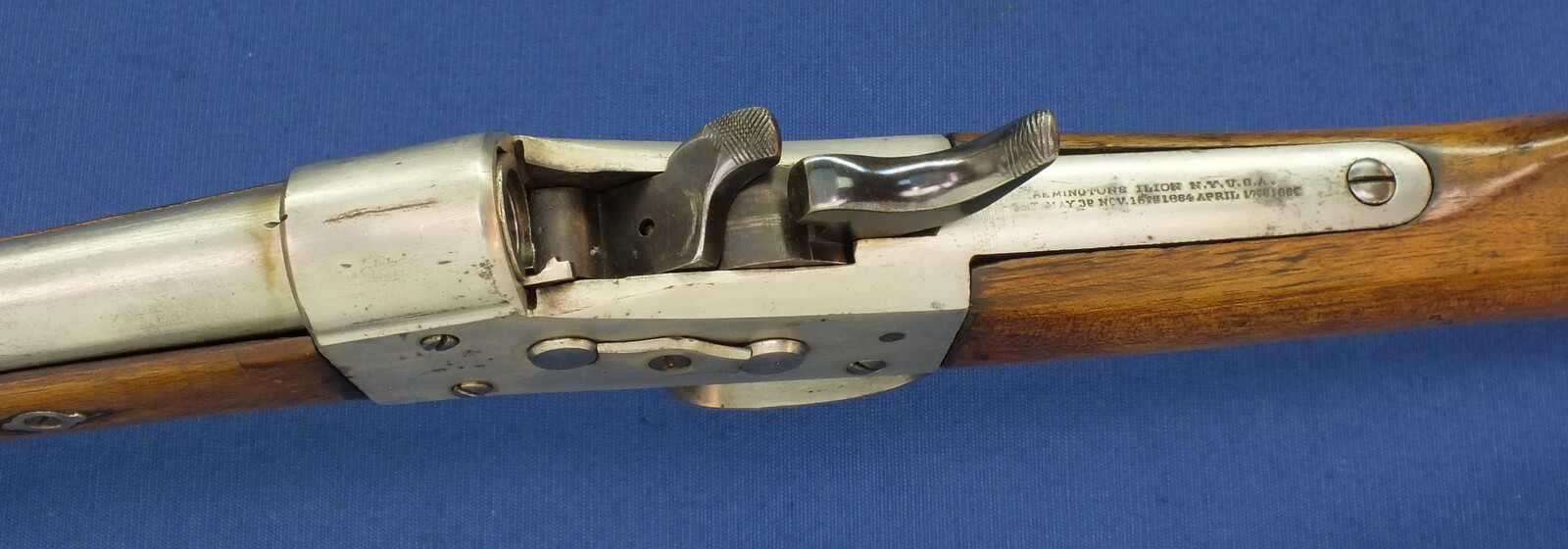 An antique Probably Spanish/Cuban Remington Rolling block Short Rifle. Caliber 12mm centerfire. 60cm Barrel, length 99cm. In good/very good condition. Price 495 euro