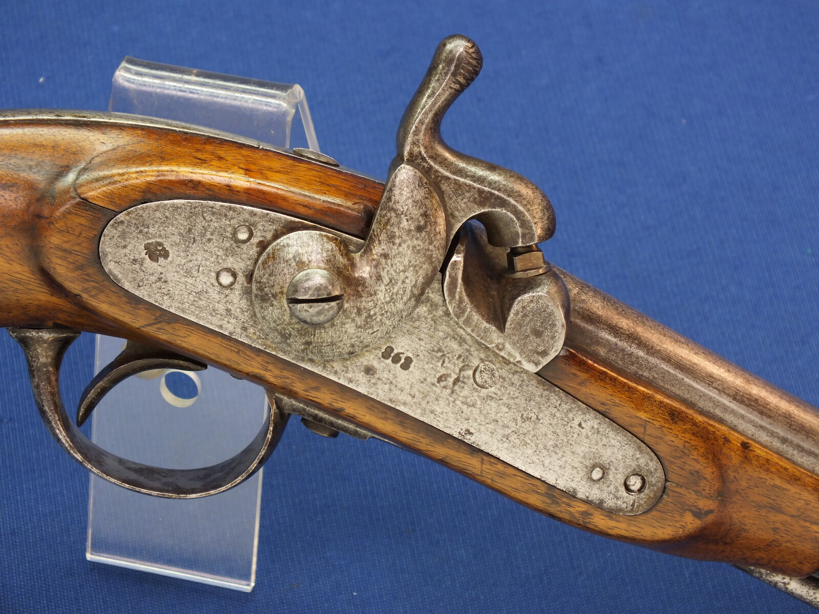 An antique shortened Austrian Lorenz Cavalry Pistol Model 1859, signed FRED FRUWIRTH, caliber 13.8 mm, Barrel 22cm. length 38 cm. In very good condition. Price 575 euro