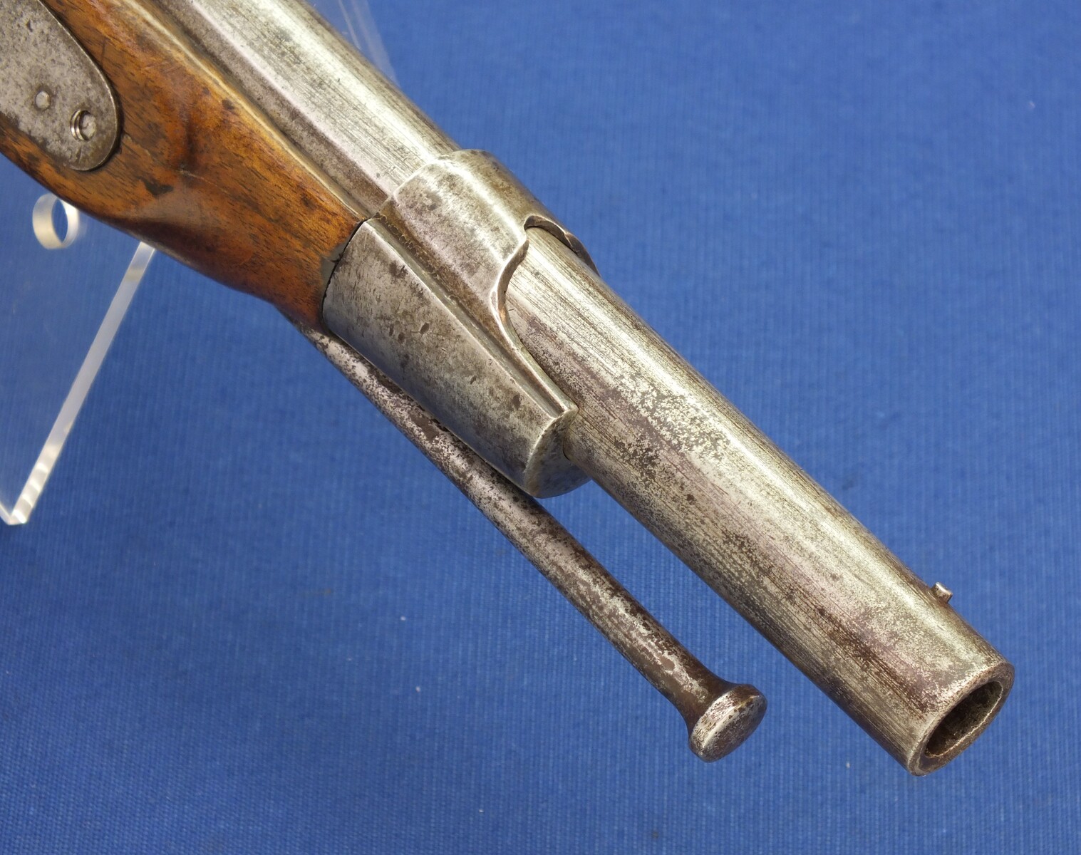 An antique shortened Austrian Lorenz Cavalry Pistol Model 1859, signed FRED FRUWIRTH, caliber 13.8 mm, Barrel 22cm. length 38 cm. In very good condition. Price 575 euro