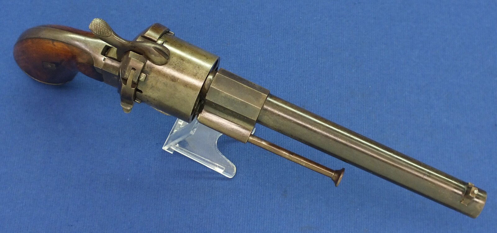 An antique Spanish Lefaucheux type model 1854 Single Action 6 shot 12mm Pinfire Revolver by: ORBEA HERMANOS EIBAR. Length 33cm. In very good condition. Price 795 euro.