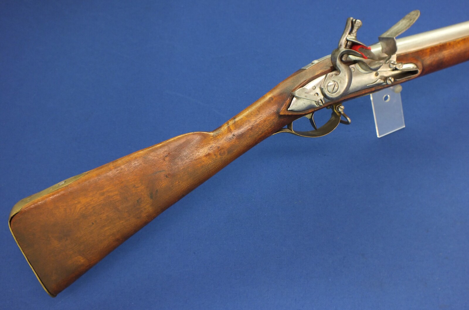 An antique Swedish Military Flintlock musket model 1805/ Reparationsgevär modell 1805. Caliber 19mm, length 124cm, Barrel 84cm. In very good condition. Price 1.400 euro.