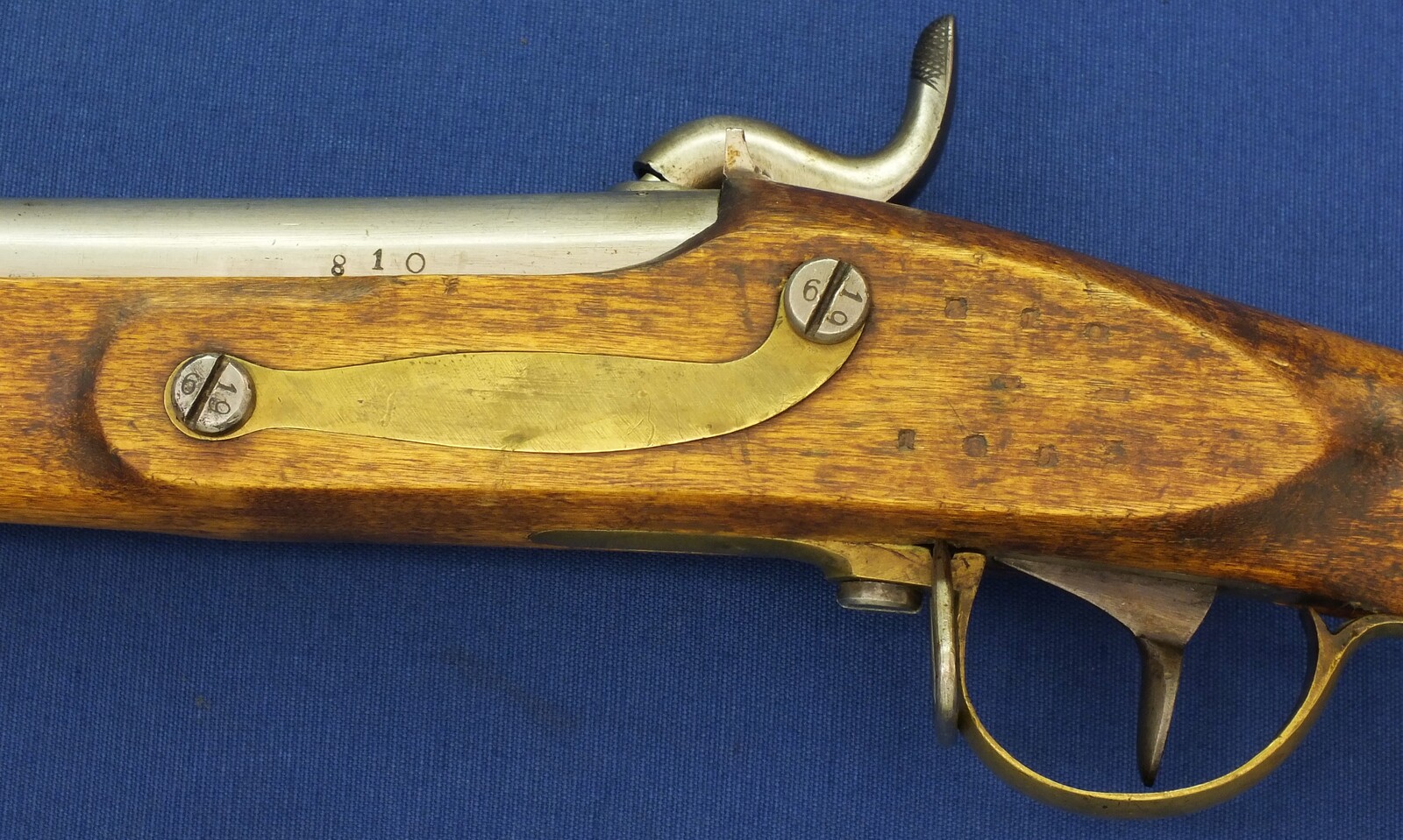 An antique Swedish Military Model 1845-54 Percussion Musket for Minié bullet. Made by Carl Gustav Stad 1853. Caliber 18,5mm, length 146cm. In very good condition. Price 1.500 euro