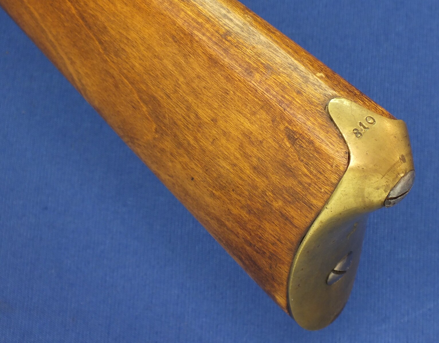 An antique Swedish Military Model 1845-54 Percussion Musket for Minié bullet. Made by Carl Gustav Stad 1853. Caliber 18,5mm, length 146cm. In very good condition. Price 1.500 euro