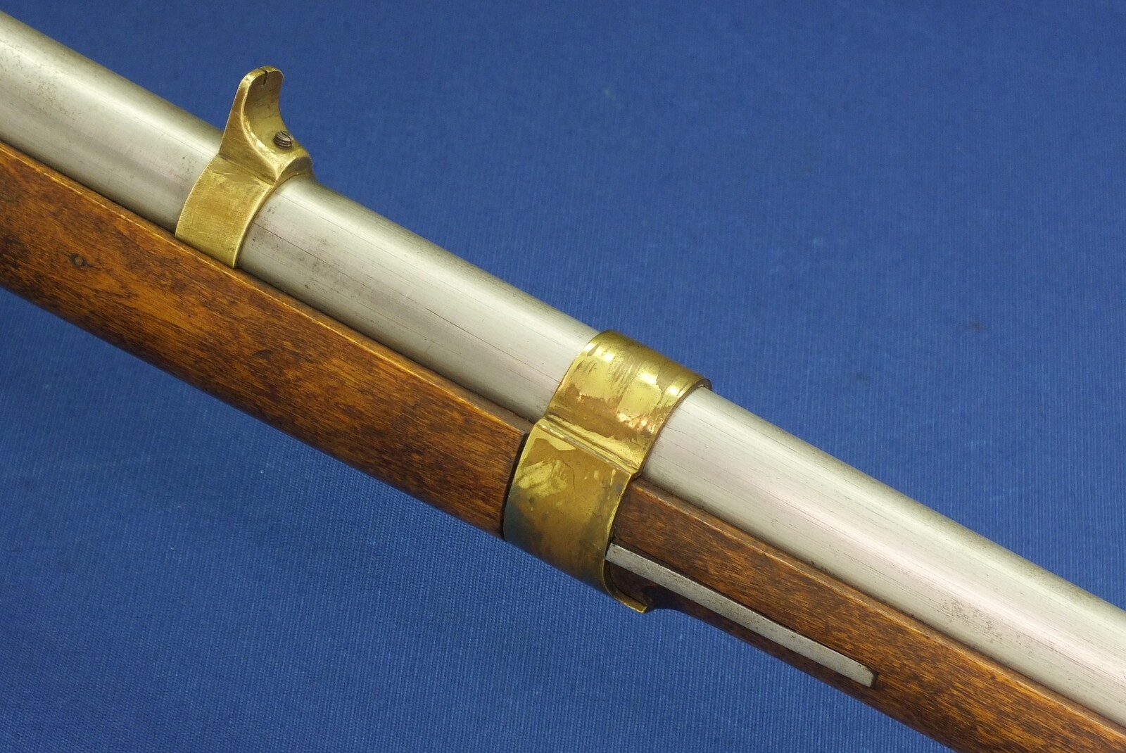 An antique Swedish Military Model 1845-54 Percussion Musket for Minié bullet. Made by Huskvarna 1845. Caliber 18,5mm, length 147cm. In near mint condition. Price 1.550 euro