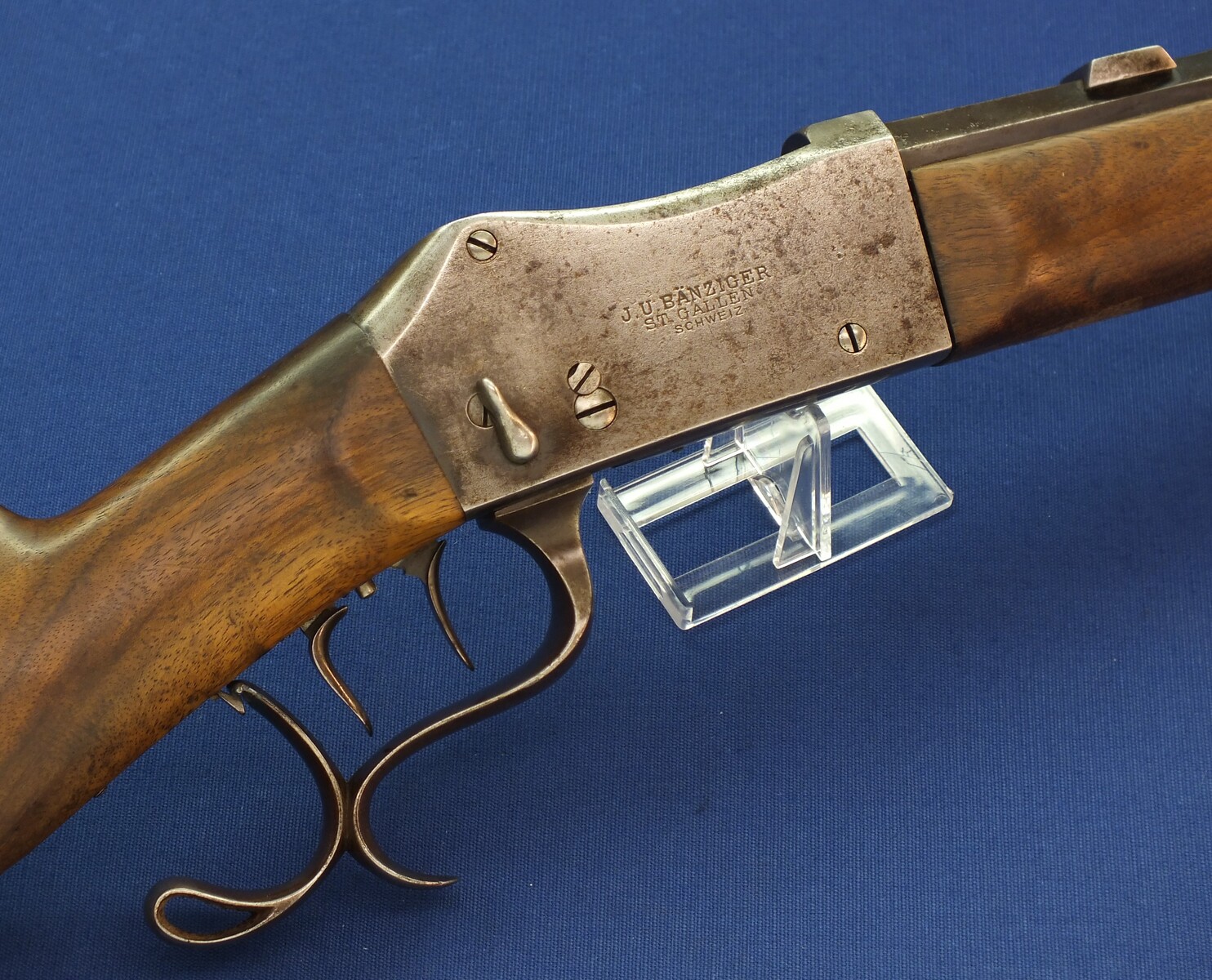 An antique Swiss Martini-Henry breechloading Rifle by J.U. Banziger St. Gallen. Caliber 41 Swiss Rim and Centerfire. 75,5cm barrel. Set-triggers. Length 119cm. In very good condition.