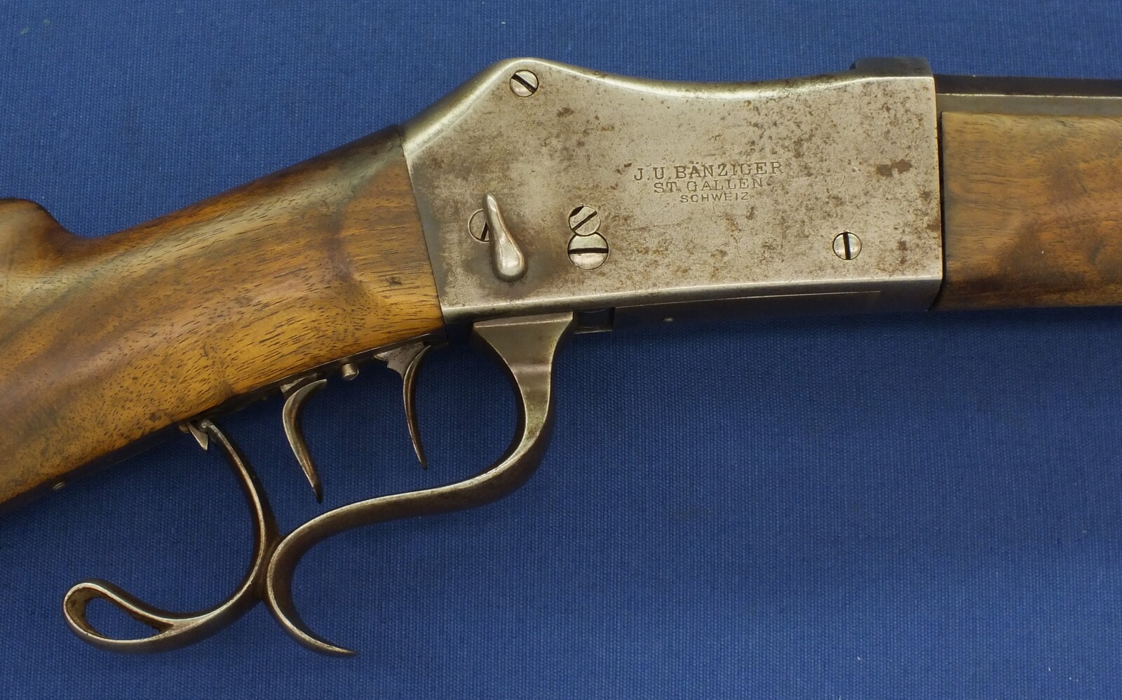 An antique Swiss Martini-Henry breechloading Rifle by J.U. Banziger St. Gallen. Caliber 41 Swiss Rim and Centerfire. 75,5cm barrel. Set-triggers. Length 119cm. In very good condition.