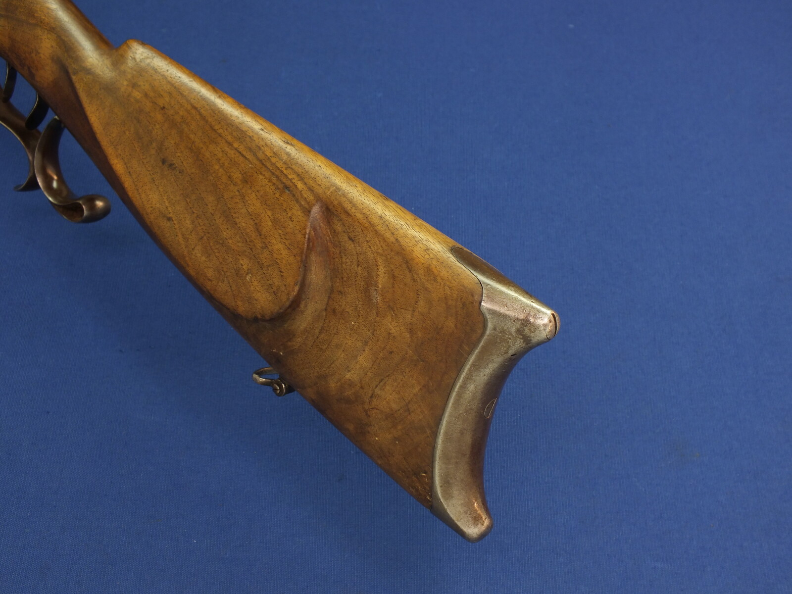 An antique Swiss Martini-Henry breechloading Rifle by J.U. Banziger St. Gallen. Caliber 41 Swiss Rim and Centerfire. 75,5cm barrel. Set-triggers. Length 119cm. In very good condition.