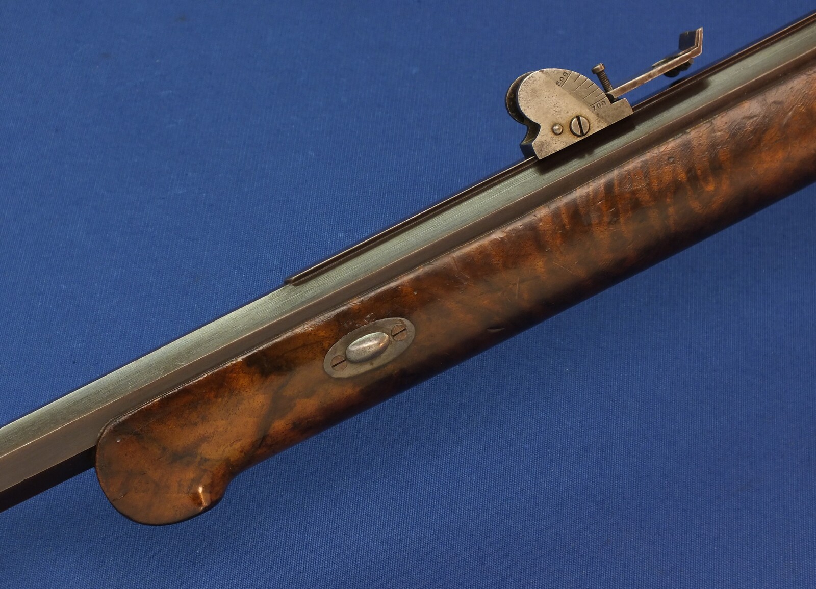 An antique Swiss Martini-Henry Breechloading Target Rifle by Rud. Elmer St. Gallen. Caliber 41 Swiss Rim and Centerfire. Set-triggers. 80cm octagon barrel. Length 128cm. In very good condition. Price 1.150 euro