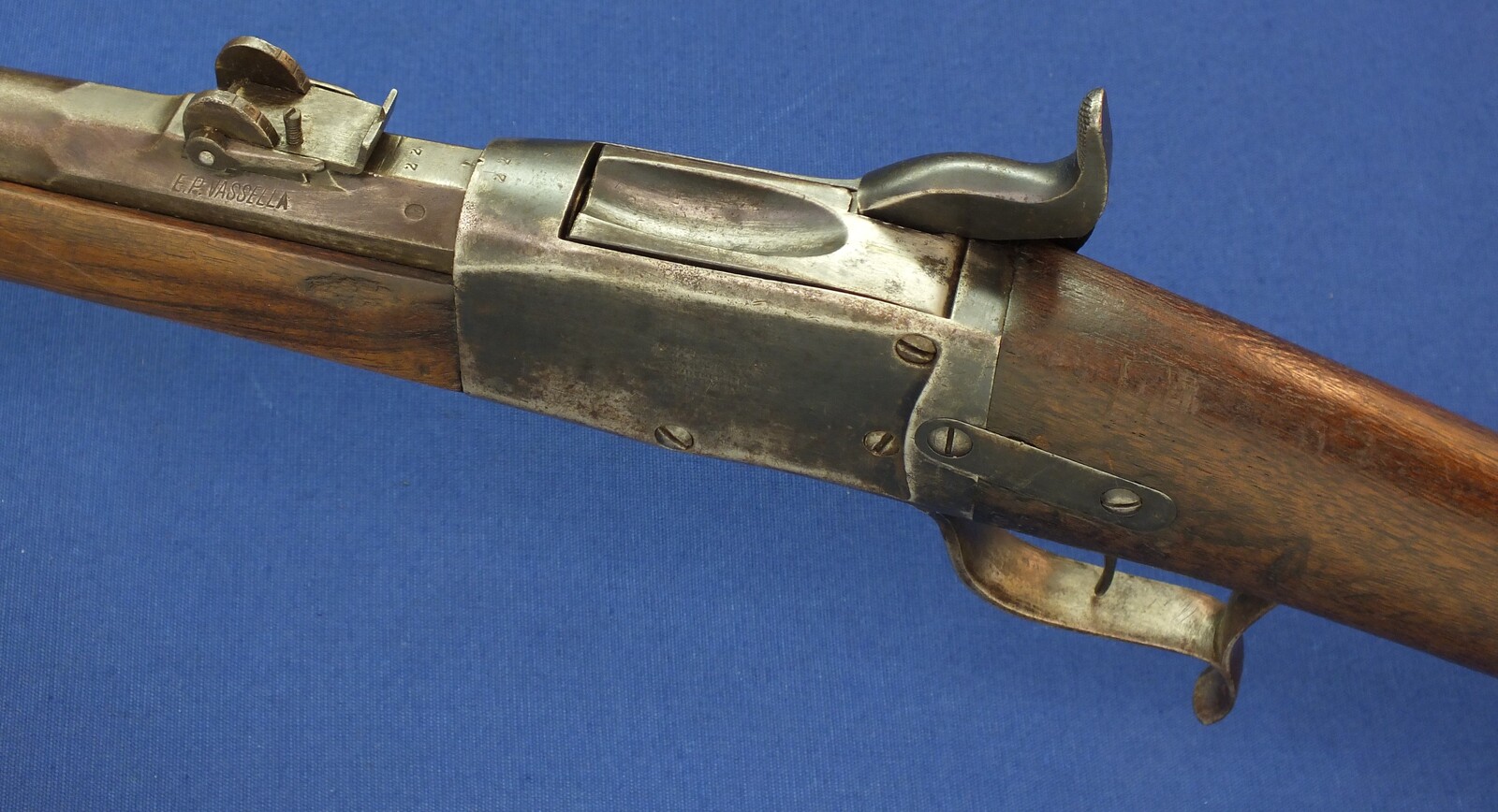 An antique Swiss Peabody Model 1867-77 Rifle altered for Hunting signed E.P. Vassella. Caliber 41 Swiss Rimfire. Length 132cm. In very good condition. Price 395 euro