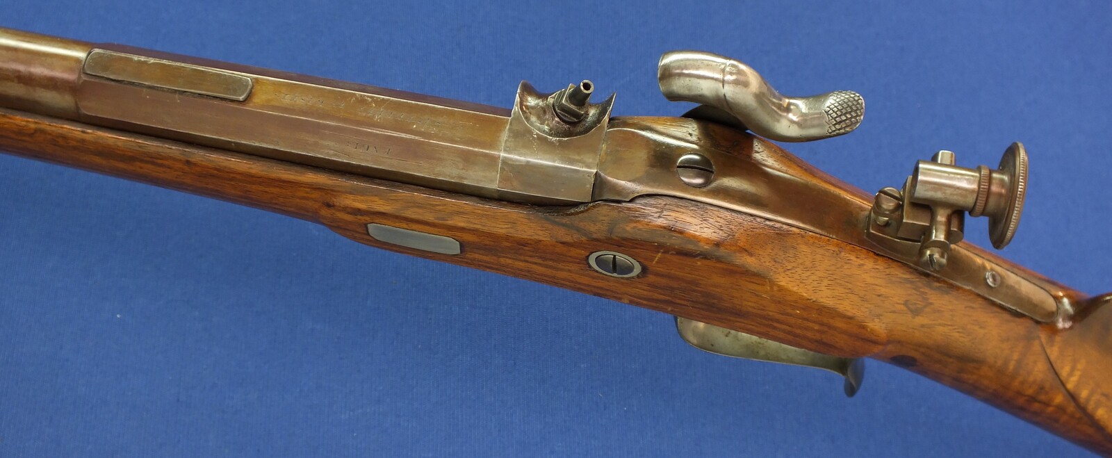 An antique Swiss Stutzer/target percussion Rifle by V. Sauerbrey in Basel. Set-triggers. Caliber 11mm. Length 136cm. In very good condition. Price 1.350 euro