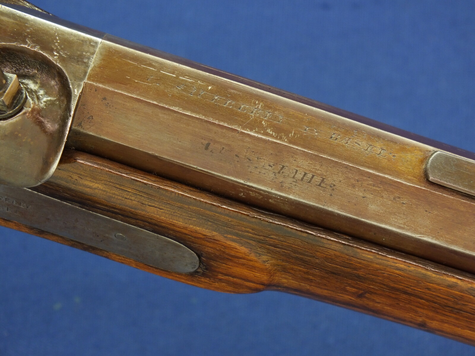 An antique Swiss Stutzer/target percussion Rifle by V. Sauerbrey in Basel. Set-triggers. Caliber 11mm. Length 136cm. In very good condition. Price 1.350 euro