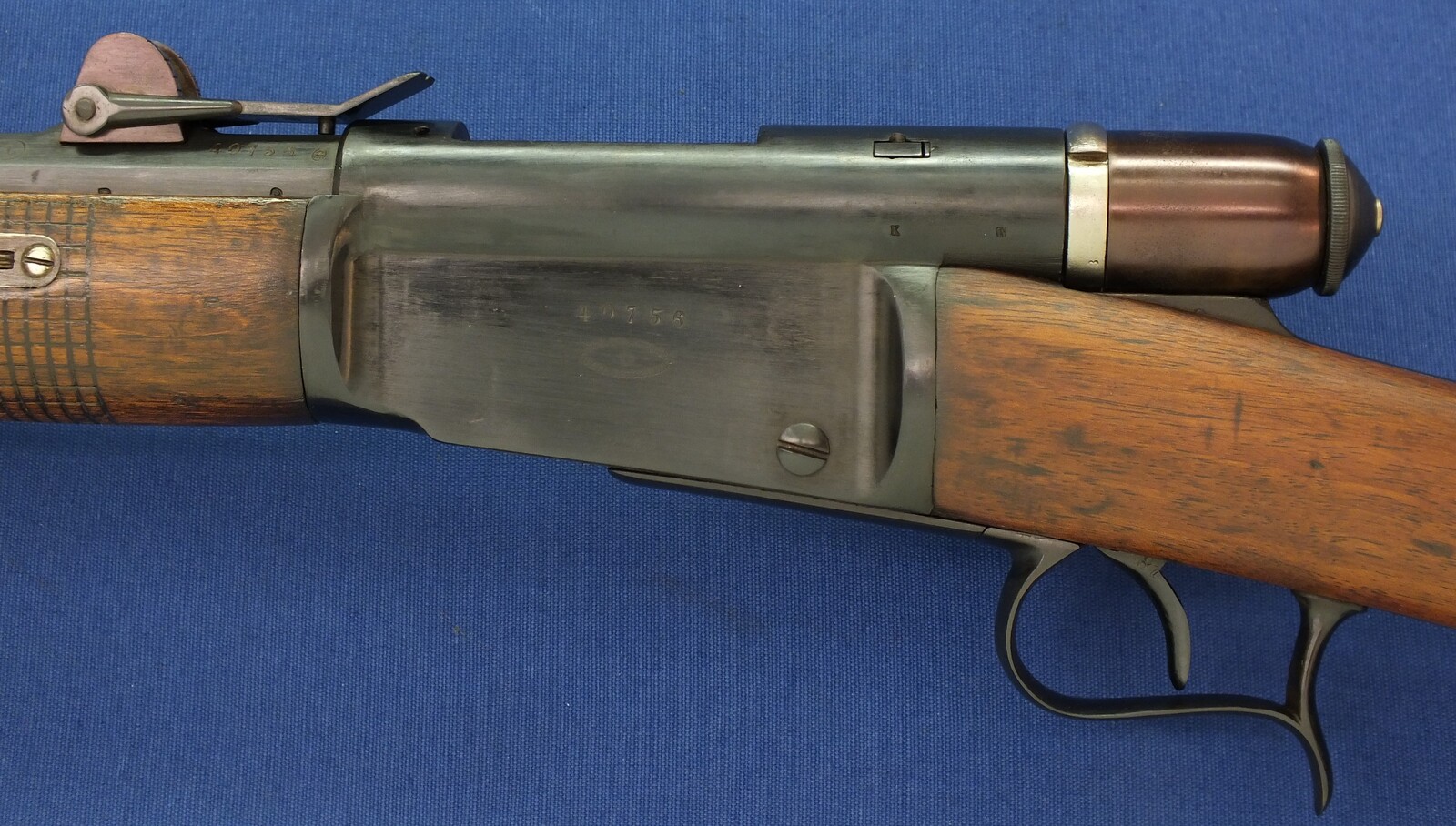 An antique Swiss Vetterli Model 1869-71 Infantery Rifle with Bayonet and screw Driver. Caliber 10,4 Rimfire. Length 130cm. In very good condition. Price 995 euro