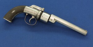 An English Transitional 6 shot double action 58 Bore Percussion Revolver. 5-3/4 inch octagonal barrel. Length 32cm. In very good condition. Price 750 euro.