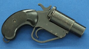 British WW2 No.2 MK5 Flaregun/signal pistol. In very good condition. Price 295 euro